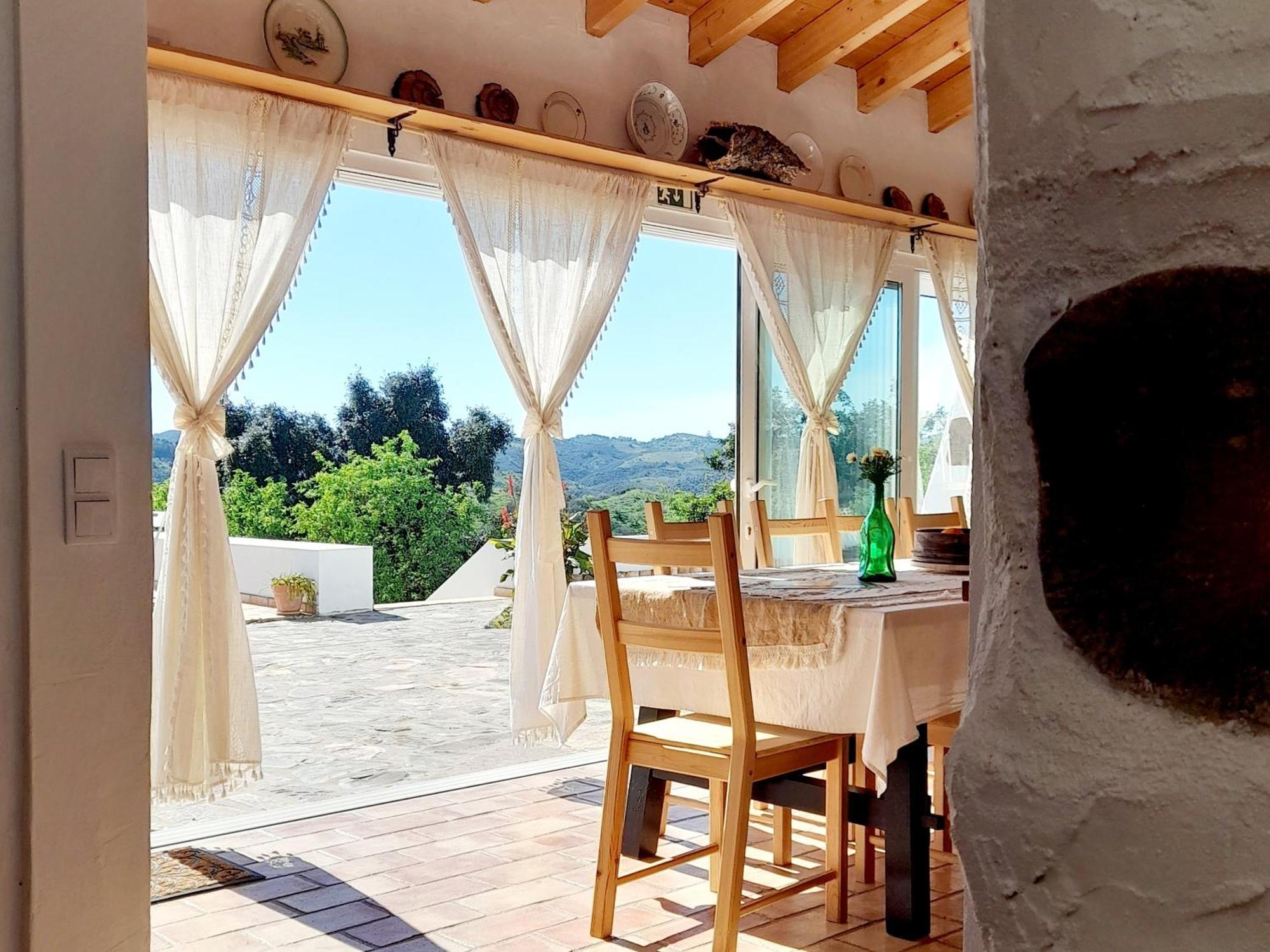 Amendoa Farm stay *